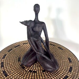 ❤️SOLD❤️ 13in Tall Small Cast Bronze Couple Embracing Sculpture